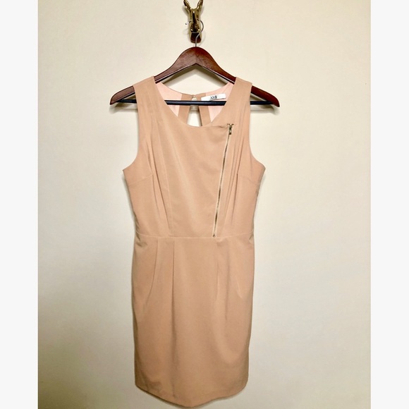 Forever 21 Pale Peach Open Back Zip Sheath Dress - Picture 3 of 9